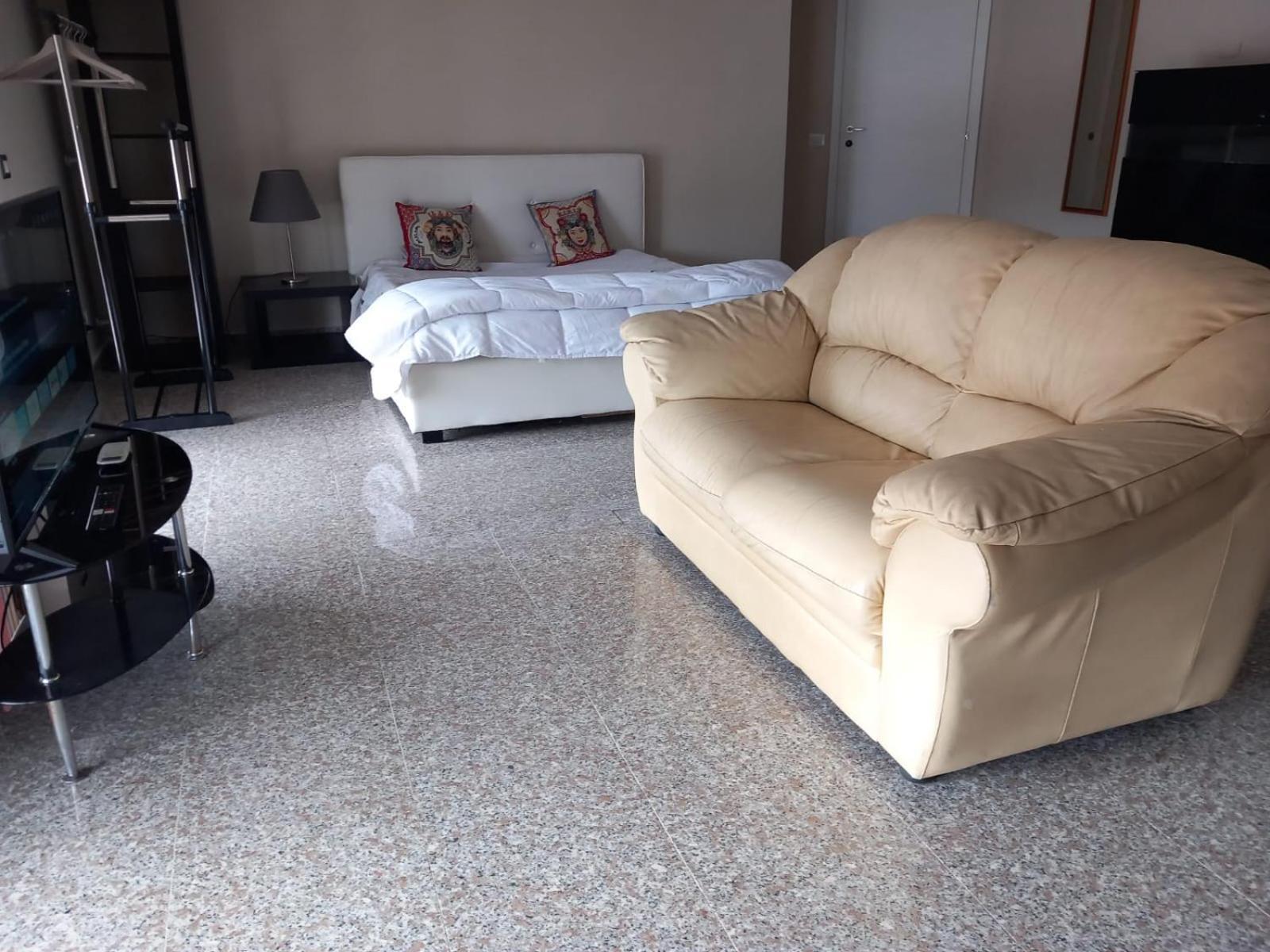Bluesky Apartment - Third Floor จีอาร์ดีนี นักซอส ภายนอก รูปภาพ