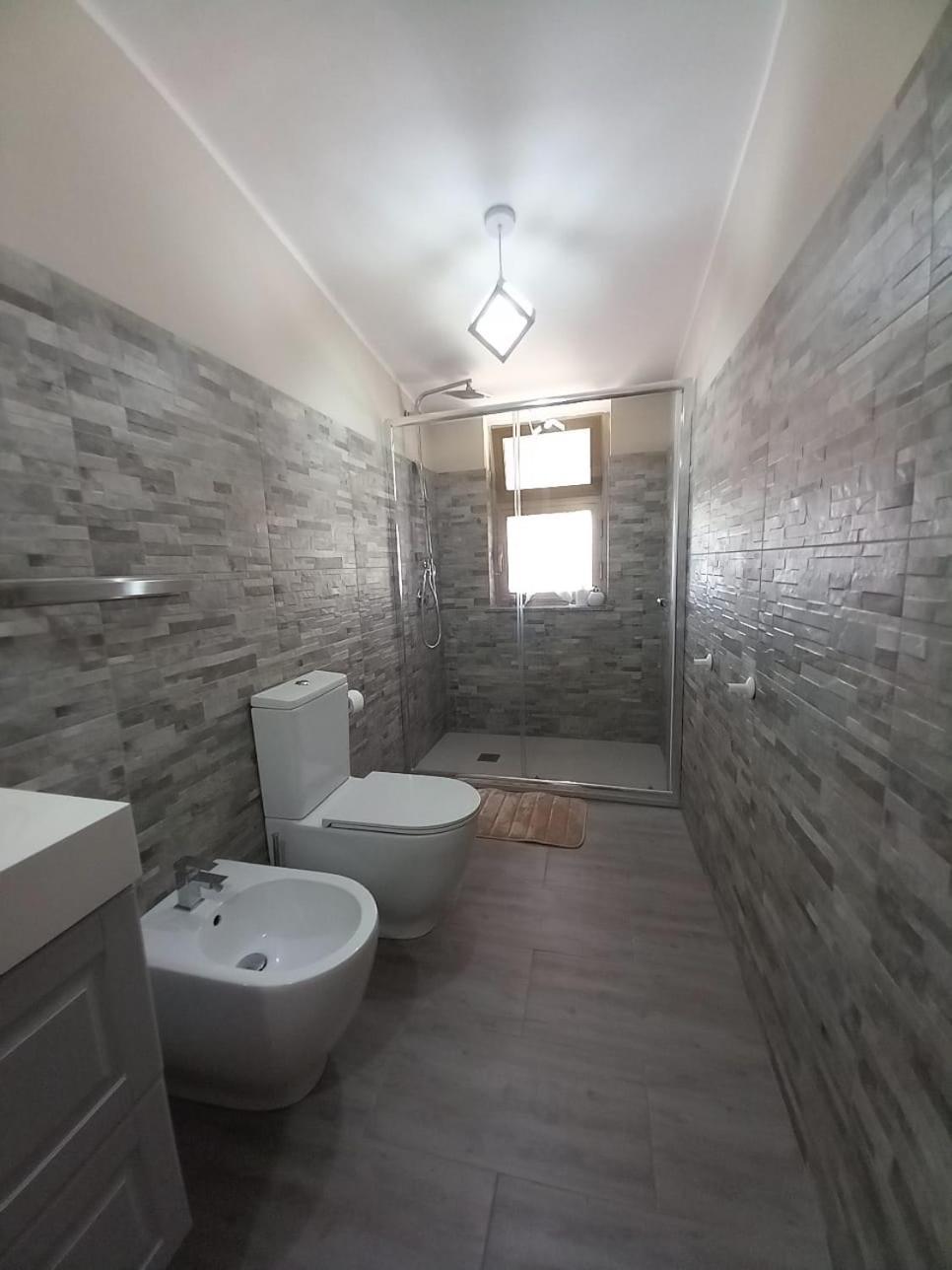 Bluesky Apartment - Third Floor จีอาร์ดีนี นักซอส ภายนอก รูปภาพ