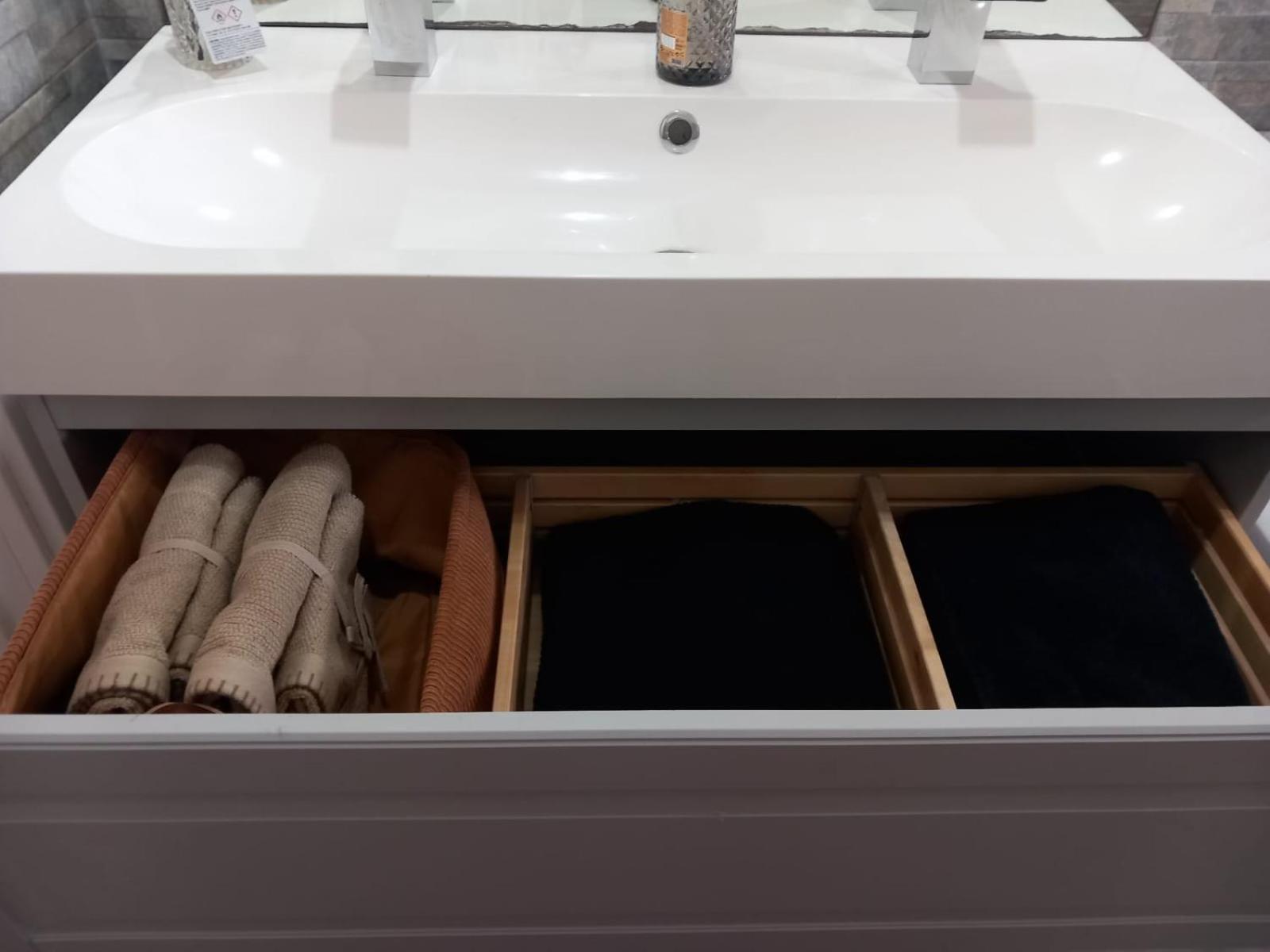 Bluesky Apartment - Third Floor จีอาร์ดีนี นักซอส ภายนอก รูปภาพ